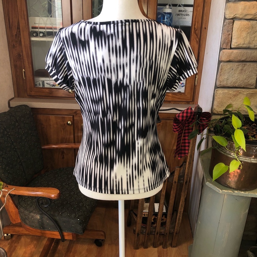 Worthington petite stretch size PM black & white small puff sleep looks new - Picture 5 of 5
